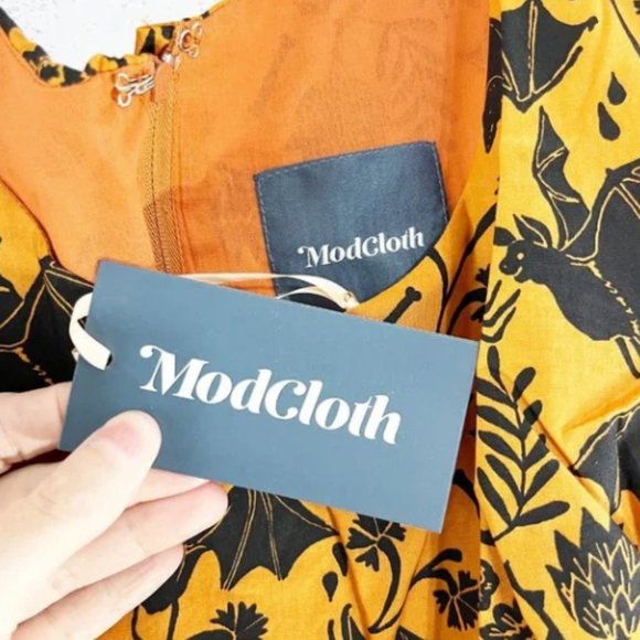 Modcloth Orange & Black Halloween Spooky Spider and Bat Print Cotton Dress NWT - Picture 10 of 12